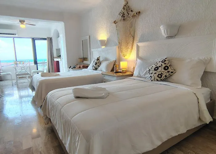 Beachfront Studio With Ocean View